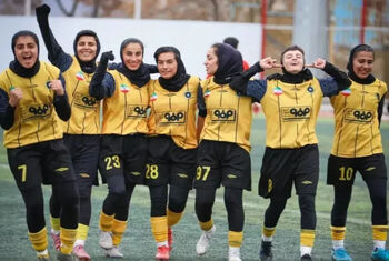 تعقیب خاتون ادامه دارد، چشم‌ها به نبرد بالانشینان