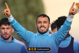 مدافع استقلال به جای جام جهانی، در ساحل خانه دریا