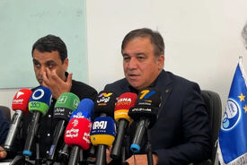 تاجرنیا: بهترین تصمیم برگزاری ادامه مسابقات بعد از جنگ است