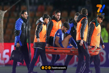 مدافع آماده استقلال بازی حساس دوشنبه را از دست می‌دهد؟
